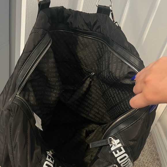 Steve Madden tote duffle bag - Picture 3 of 3